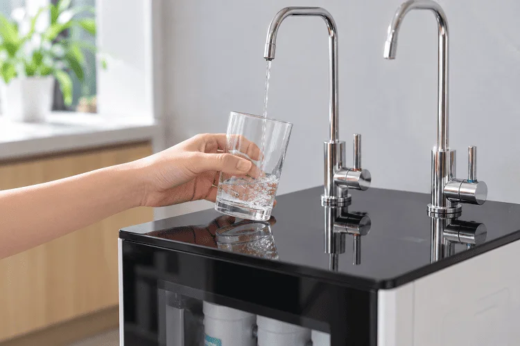 Luôn theo dõi dấu hiệu bất thường của máy lọc nước