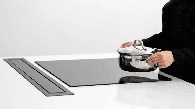 Khi bạn nhấc nồi ra bếp sẽ tự động tắt